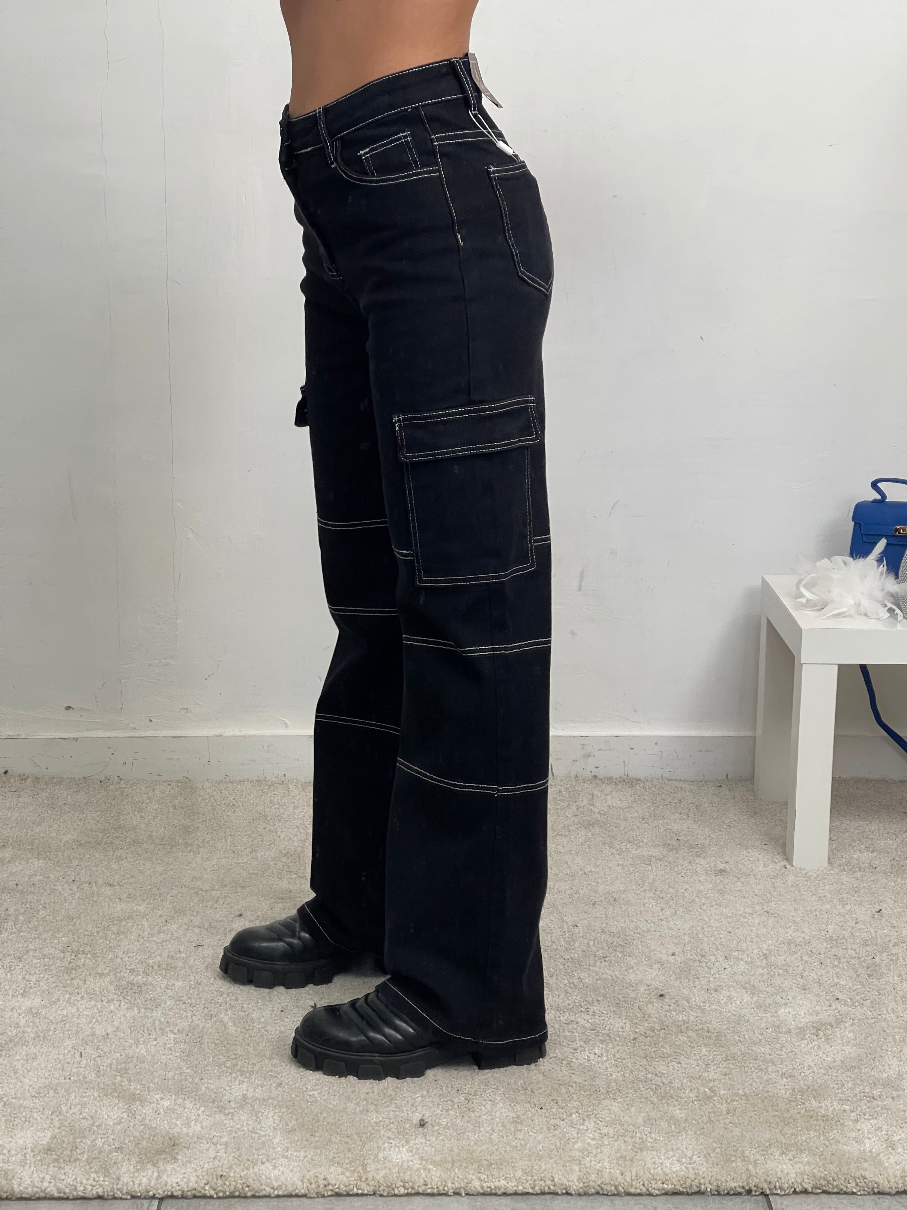 Jeans con 2025 strass pendenti