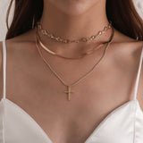 Collana multifilo con croce