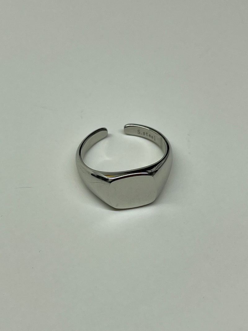 Anello in acciaio quadrato